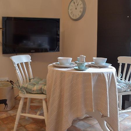 Broomleasowe House Whittington  Εξωτερικό φωτογραφία